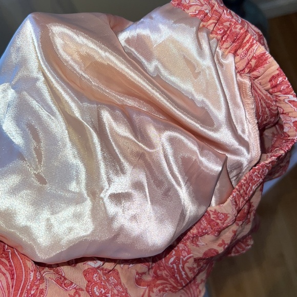 ✨NWOT✨ Express Off The Shoulder Ruffle Romper - Picture 4 of 4